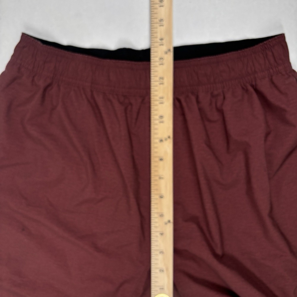 Travis Mathew 9" Performance ACTIVE SHORTS Medium Stretch Maroon Rust Zip Pocket - Picture 5 of 8